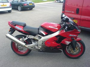 ZX9R 2000