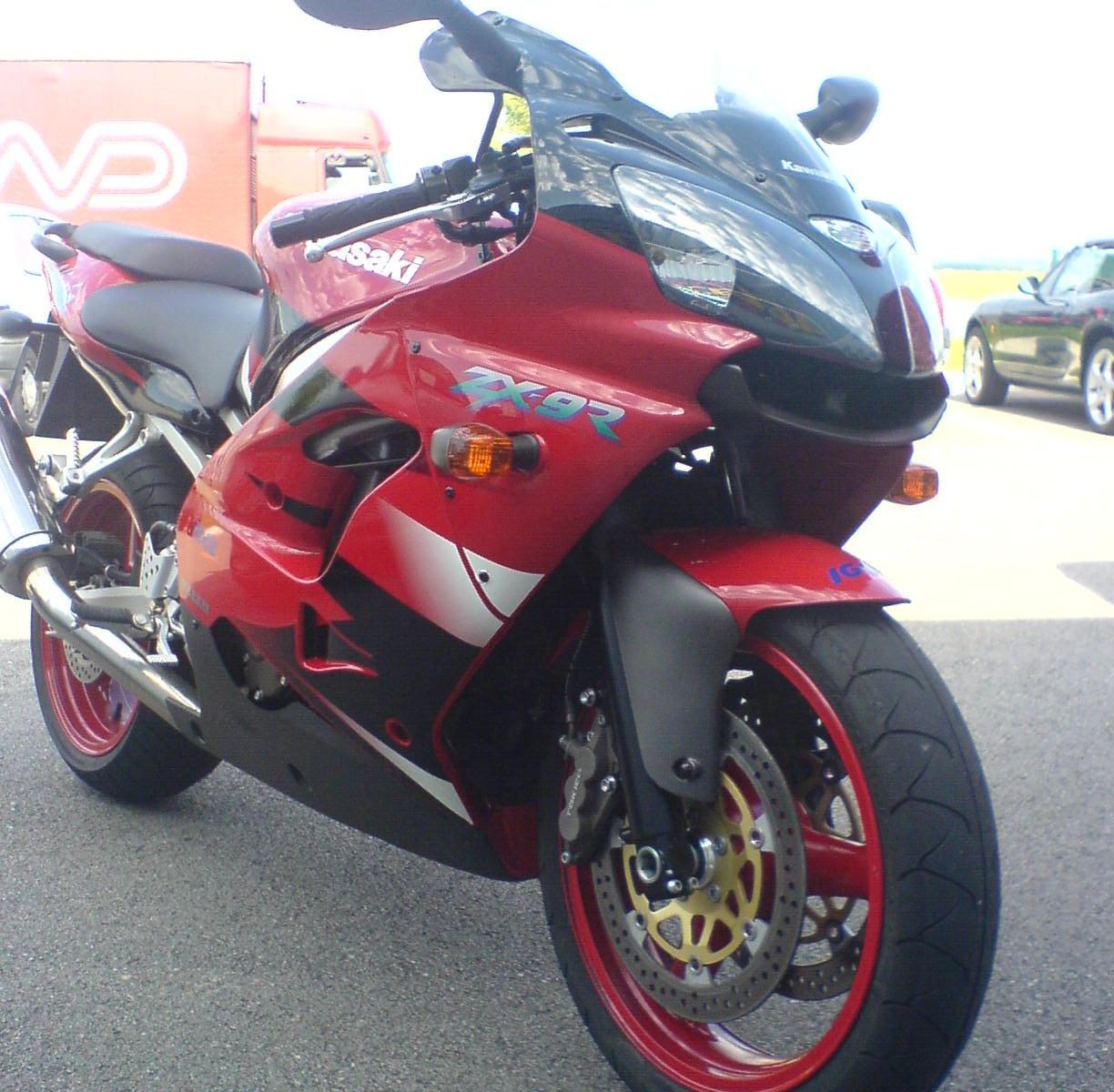 ZX9R 2000